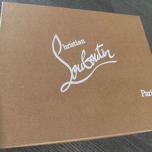 Christian Louboutini hells color beige patent size 7.5 box, dusty bag